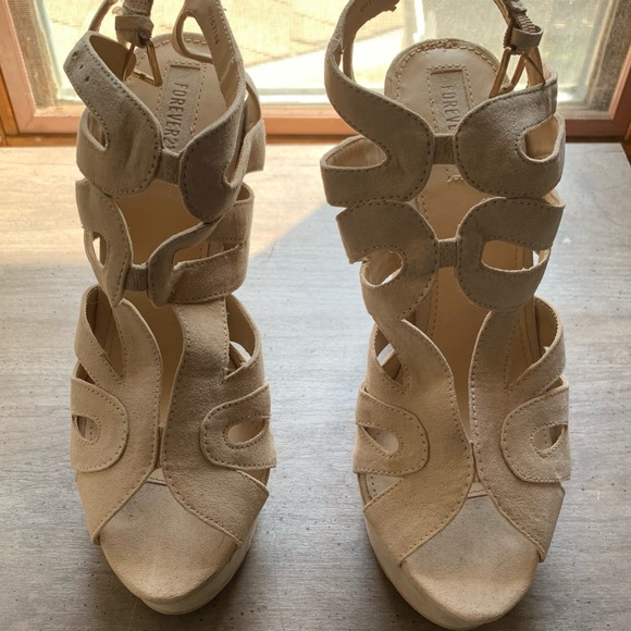 Forever 21 heels - Picture 2 of 2